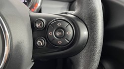 2021 (21) MINI CONVERTIBLE 1.5 Cooper Classic II 2dr Auto 4620548