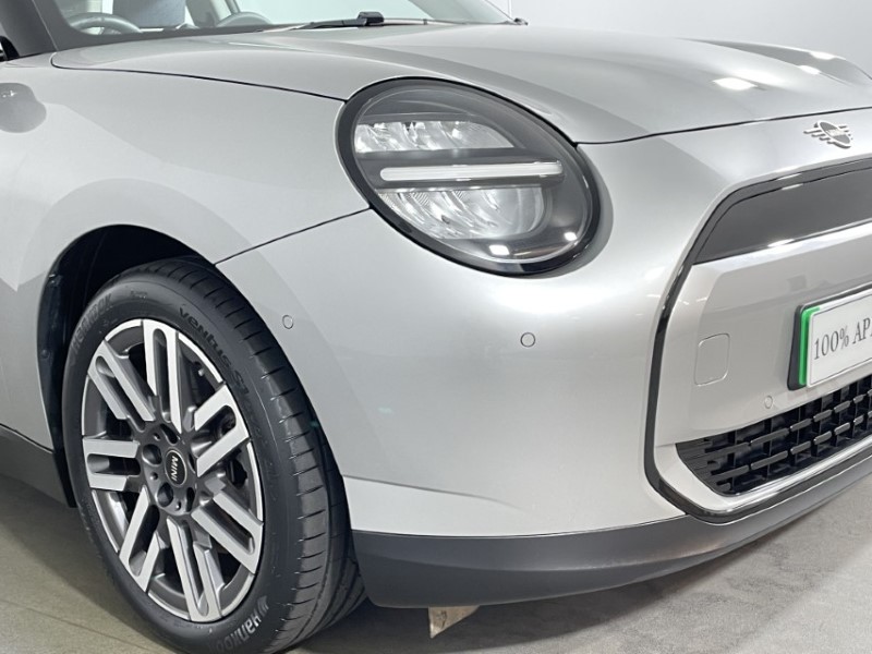 2024 (24) MINI COOPER 135kW E Classic 41kWh 3dr Auto 4601913