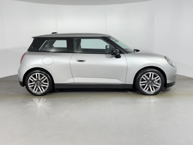 2024 (24) MINI COOPER 135kW E Classic 41kWh 3dr Auto 4601868