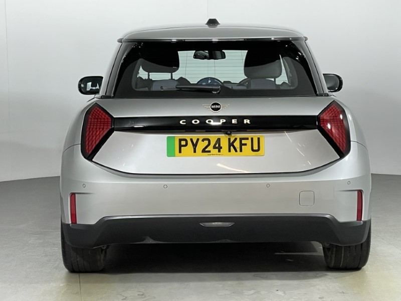 2024 (24) MINI COOPER 135kW E Classic 41kWh 3dr Auto 4601854