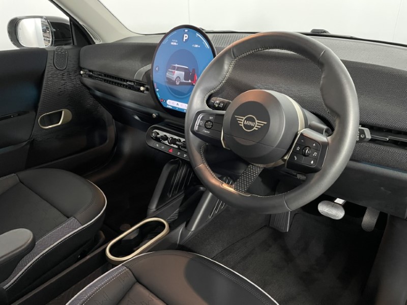 2024 (24) MINI COOPER 135kW E Classic 41kWh 3dr Auto 4601828