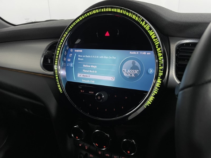 2022 (72) MINI HATCHBACK 1.5 Cooper Exclusive 5dr Auto 4670708