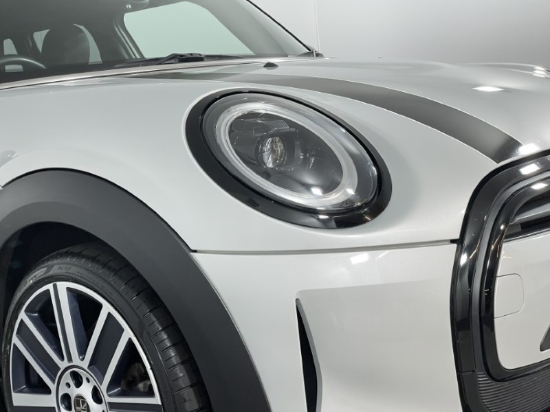 2022 (72) MINI HATCHBACK 1.5 Cooper Exclusive 5dr Auto 4670786