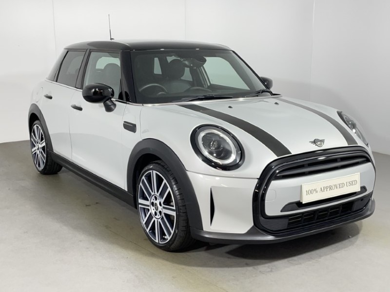 2022 (72) MINI HATCHBACK 1.5 Cooper Exclusive 5dr Auto