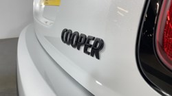 2022 (72) MINI HATCHBACK 1.5 Cooper Exclusive 5dr Auto 4670725