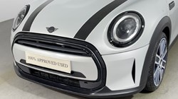 2022 (72) MINI HATCHBACK 1.5 Cooper Exclusive 5dr Auto 4670787