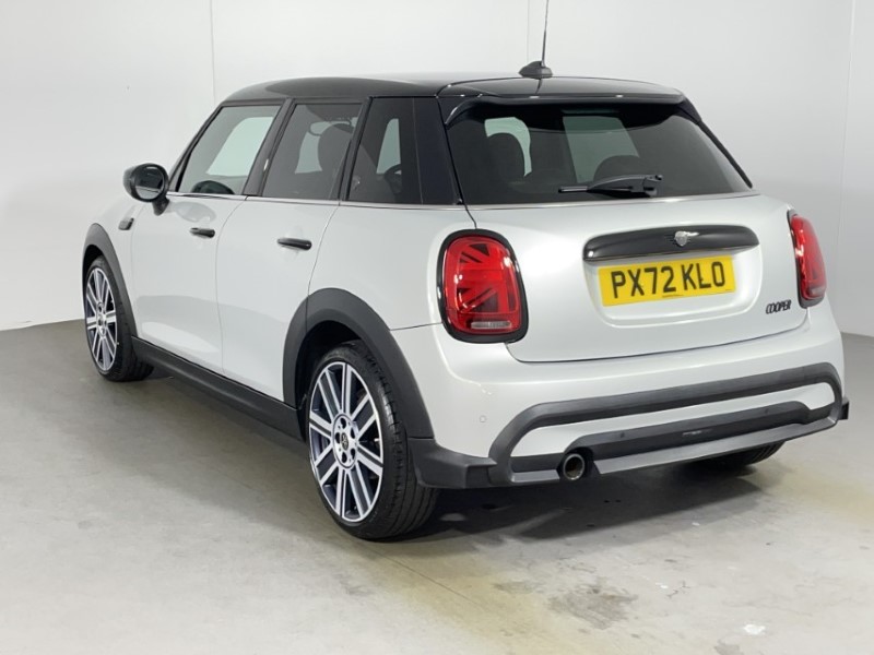 2022 (72) MINI HATCHBACK 1.5 Cooper Exclusive 5dr Auto