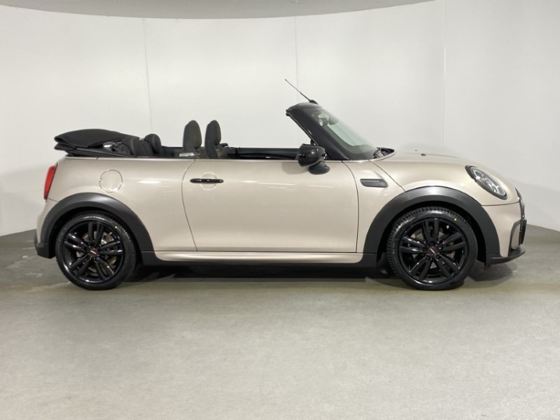 2022 (72) MINI CONVERTIBLE 1.5 Cooper Sport 2dr 4660307