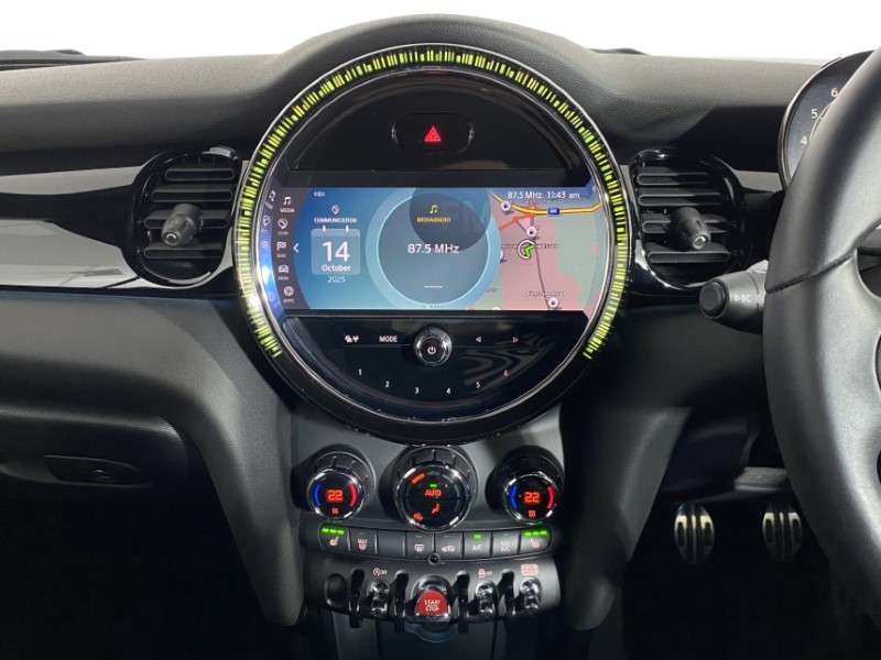 2022 (72) MINI CONVERTIBLE 1.5 Cooper Sport 2dr 4660266