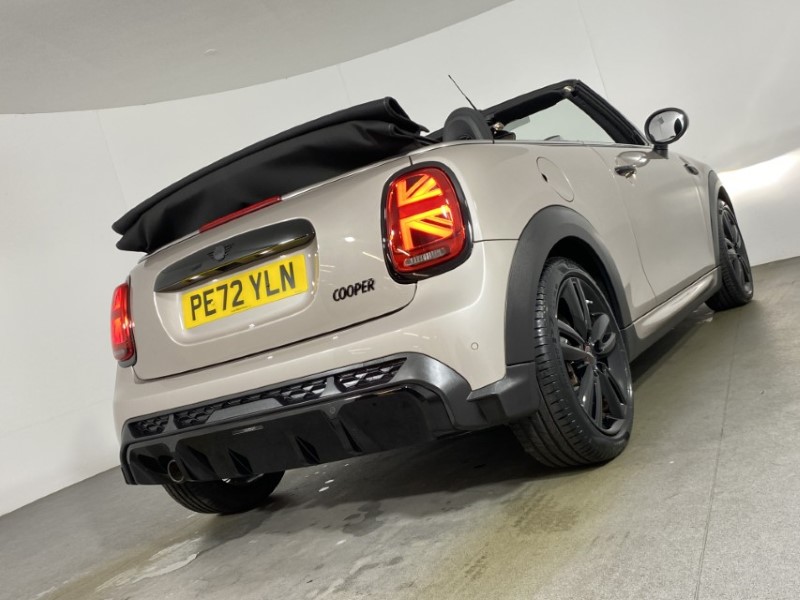 2022 (72) MINI CONVERTIBLE 1.5 Cooper Sport 2dr 4660292
