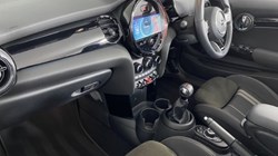 2022 (72) MINI CONVERTIBLE 1.5 Cooper Sport 2dr 4660281