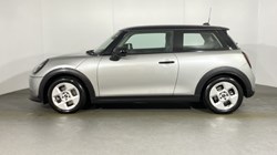 2024 (24) MINI COOPER 1.5 C Classic 3dr Auto 4649256