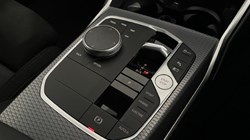 2025 (75) BMW 3 SERIES 330e 22.3 kWh M Sport 4dr Step Auto 4697080