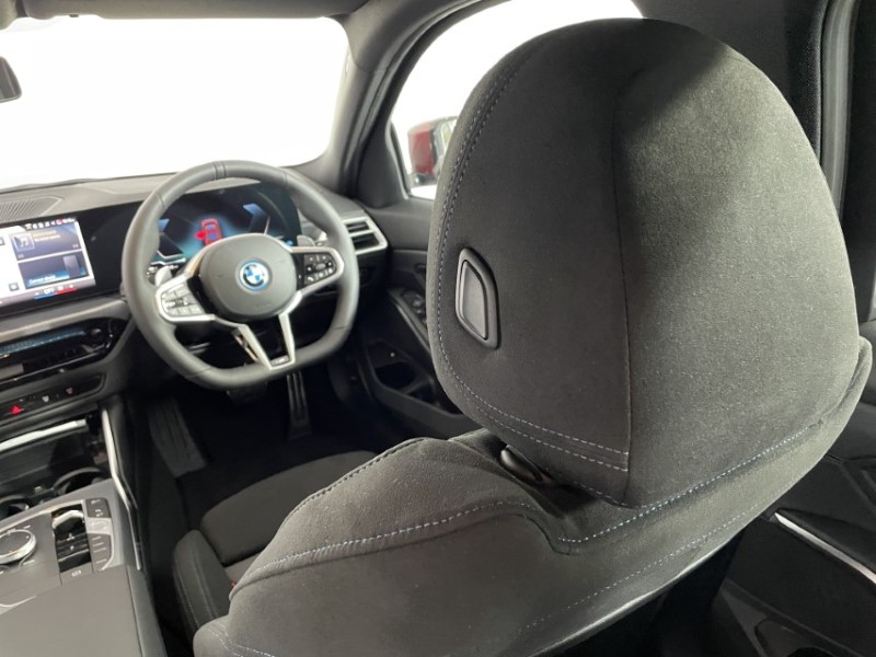 2025 (75) BMW 3 SERIES 330e 22.3 kWh M Sport 4dr Step Auto 4697133