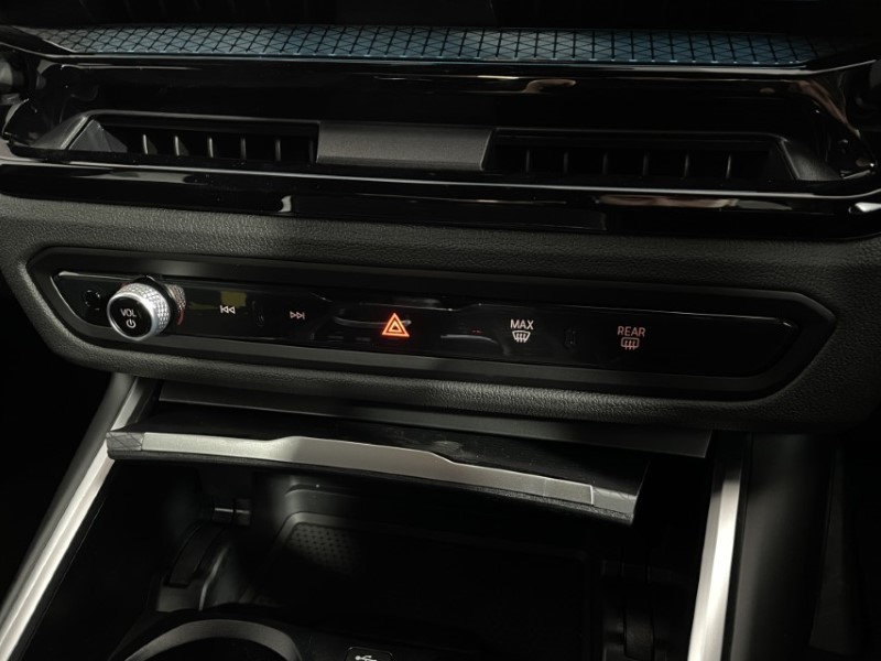 2025 (75) BMW 3 SERIES 330e 22.3 kWh M Sport 4dr Step Auto 4697089