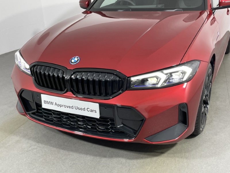 2025 (75) BMW 3 SERIES 330e 22.3 kWh M Sport 4dr Step Auto 4697192