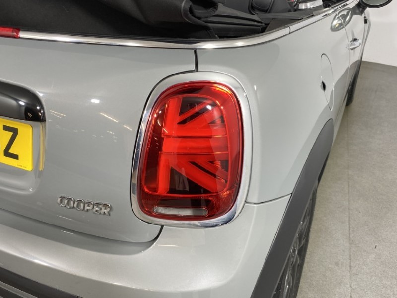 2022 (72) MINI CONVERTIBLE 1.5 Cooper Classic 2dr Auto 4660436