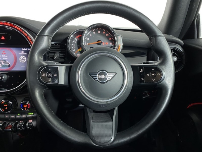 2022 (72) MINI CONVERTIBLE 1.5 Cooper Classic 2dr Auto 4660419