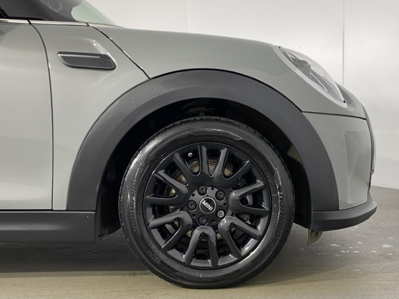 2022 (72) MINI CONVERTIBLE 1.5 Cooper Classic 2dr Auto 4660440