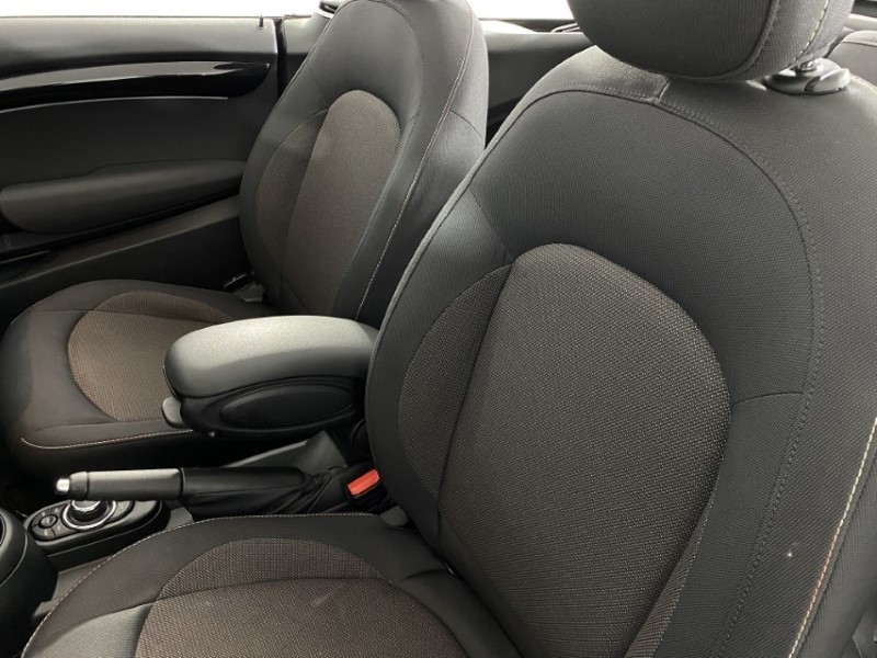 2022 (72) MINI CONVERTIBLE 1.5 Cooper Classic 2dr Auto 4660432