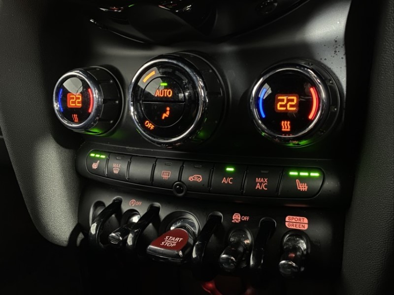 2022 (72) MINI CONVERTIBLE 1.5 Cooper Classic 2dr Auto 4660424