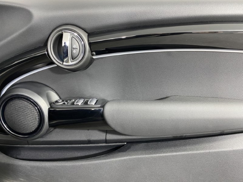 2022 (72) MINI CONVERTIBLE 1.5 Cooper Classic 2dr Auto 4660427