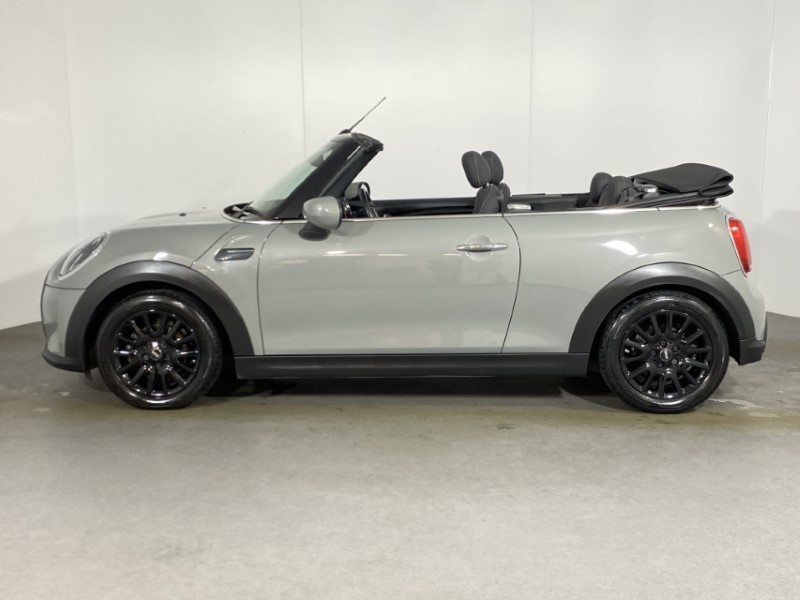 2022 (72) MINI CONVERTIBLE 1.5 Cooper Classic 2dr Auto 4660452