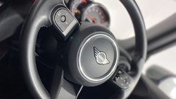 2022 (72) MINI CONVERTIBLE 1.5 Cooper Classic 2dr Auto 4660422