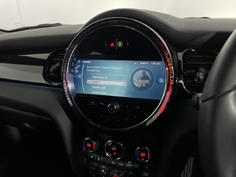 2023 (73) MINI HATCHBACK 1.5 Cooper Sport Premium 3dr Auto 4656047