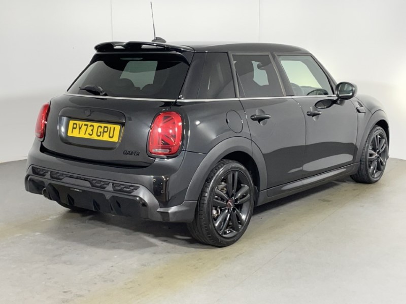2023 (73) MINI HATCHBACK 1.5 Cooper Sport Premium 3dr Auto 4656111