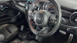 2019 (19) MINI HATCHBACK 2.0 Cooper S Sport II 3dr Auto 4639096