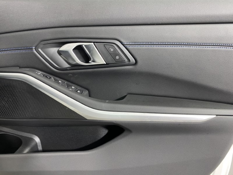 2025 (75) BMW 3 SERIES 320i M Sport 4dr Step Auto 4713836