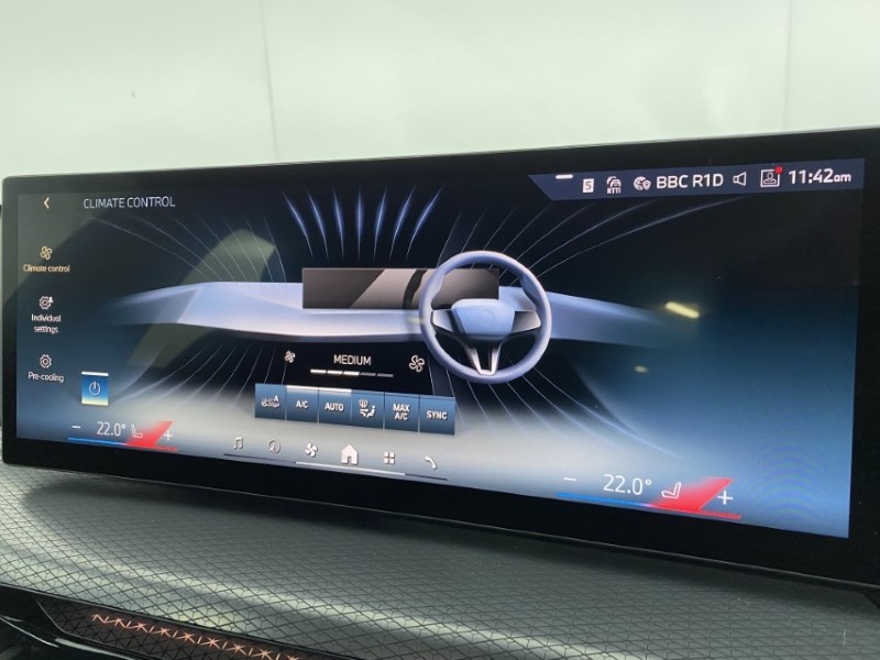 2025 (75) BMW 3 SERIES 320i M Sport 4dr Step Auto 4713820