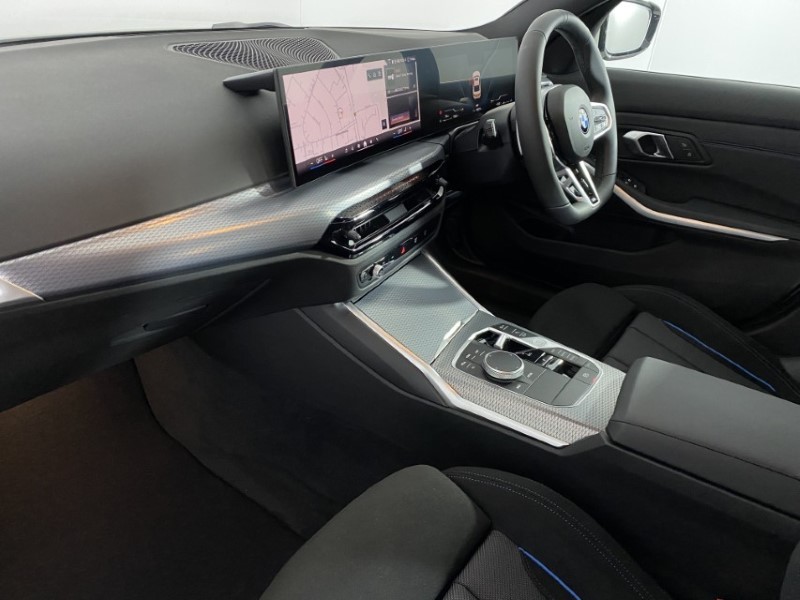 2025 (75) BMW 3 SERIES 320i M Sport 4dr Step Auto 4713840