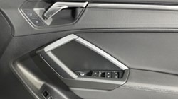 2021 (21) AUDI Q3 35 TFSI S Line 5dr S Tronic 4658657