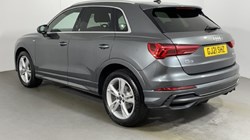 2021 (21) AUDI Q3 35 TFSI S Line 5dr S Tronic 1