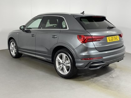 2021 (21) AUDI Q3 35 TFSI S Line 5dr S Tronic