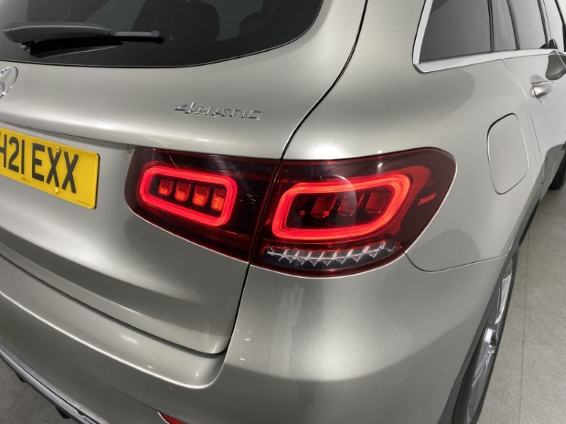 2021 (21) MERCEDES-BENZ GLC 220d 4Matic AMG Line 5dr 9G-Tronic 4648003