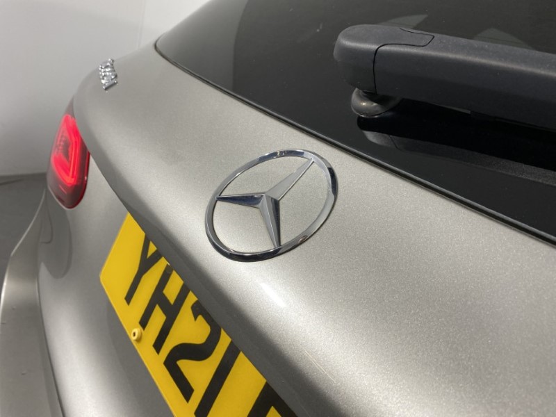 2021 (21) MERCEDES-BENZ GLC 220d 4Matic AMG Line 5dr 9G-Tronic 4648001