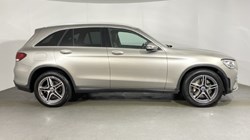2021 (21) MERCEDES-BENZ GLC 220d 4Matic AMG Line 5dr 9G-Tronic 4648015