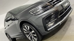 2020 (20) VOLKSWAGEN TIGUAN 2.0 TDi 150 4Motion R-Line Tech 5dr DSG 4648123