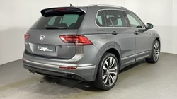 2020 (20) VOLKSWAGEN TIGUAN 2.0 TDi 150 4Motion R-Line Tech 5dr DSG 4648116