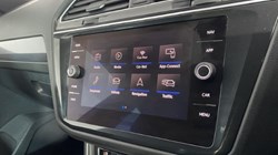 2020 (20) VOLKSWAGEN TIGUAN 2.0 TDi 150 4Motion R-Line Tech 5dr DSG 4648068