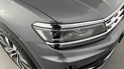 2020 (20) VOLKSWAGEN TIGUAN 2.0 TDi 150 4Motion R-Line Tech 5dr DSG 4648100