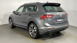 2020 (20) VOLKSWAGEN TIGUAN 2.0 TDi 150 4Motion R-Line Tech 5dr DSG 1