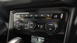 2020 (20) VOLKSWAGEN TIGUAN 2.0 TDi 150 4Motion R-Line Tech 5dr DSG 4648075