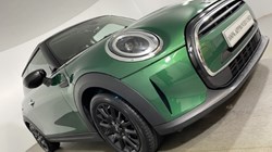 2022 (72) MINI HATCHBACK 1.5 Cooper Classic 3dr Auto 4679051