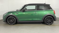 2022 (72) MINI HATCHBACK 1.5 Cooper Classic 3dr Auto 4679039