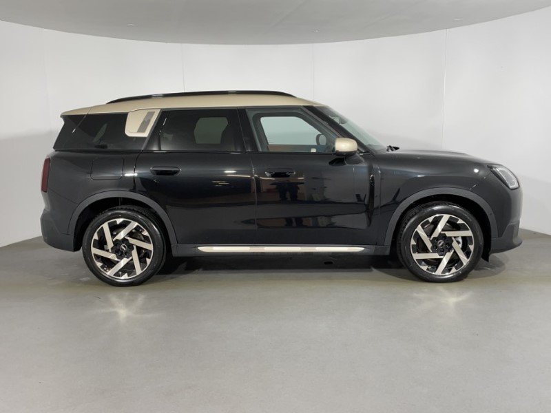 2025 (75) MINI COUNTRYMAN 1.5 C Classic 5dr Auto 4702634