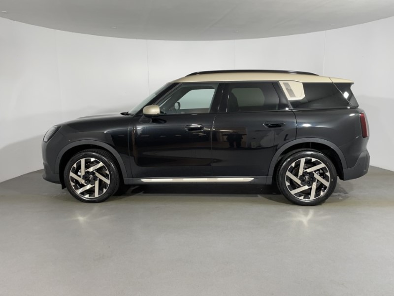 2025 (75) MINI COUNTRYMAN 1.5 C Classic 5dr Auto 4702618